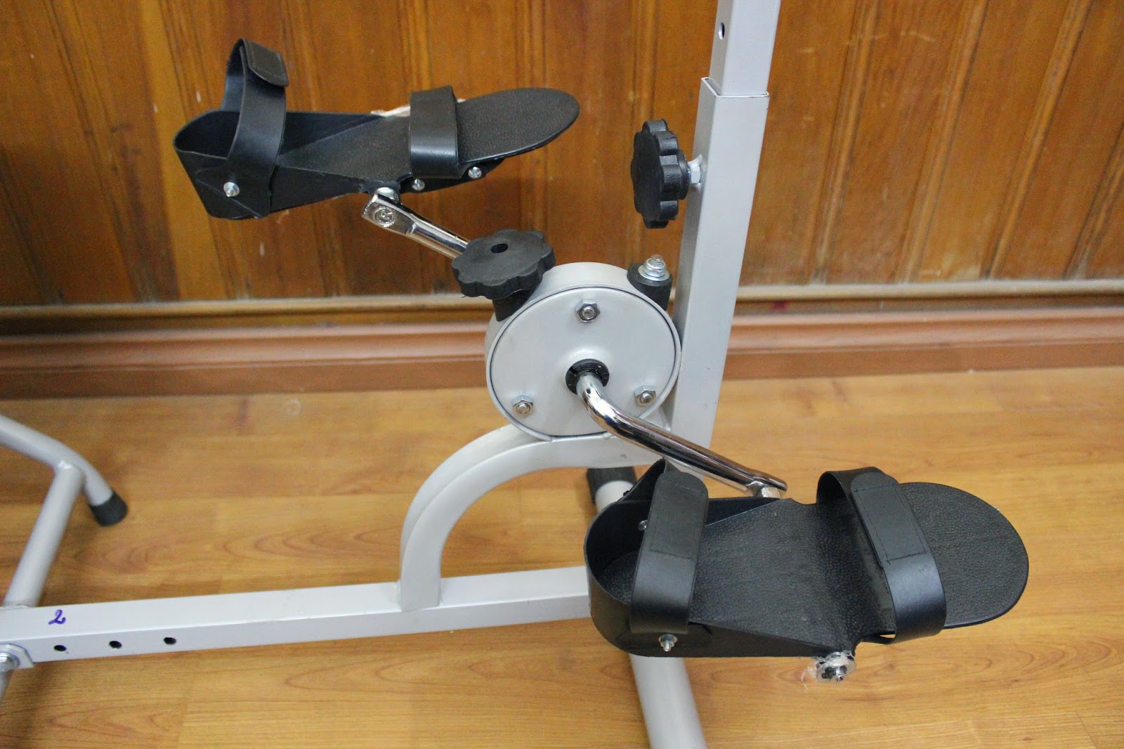 tập chân thiết bị phục hồi chức năng 4 trong 1