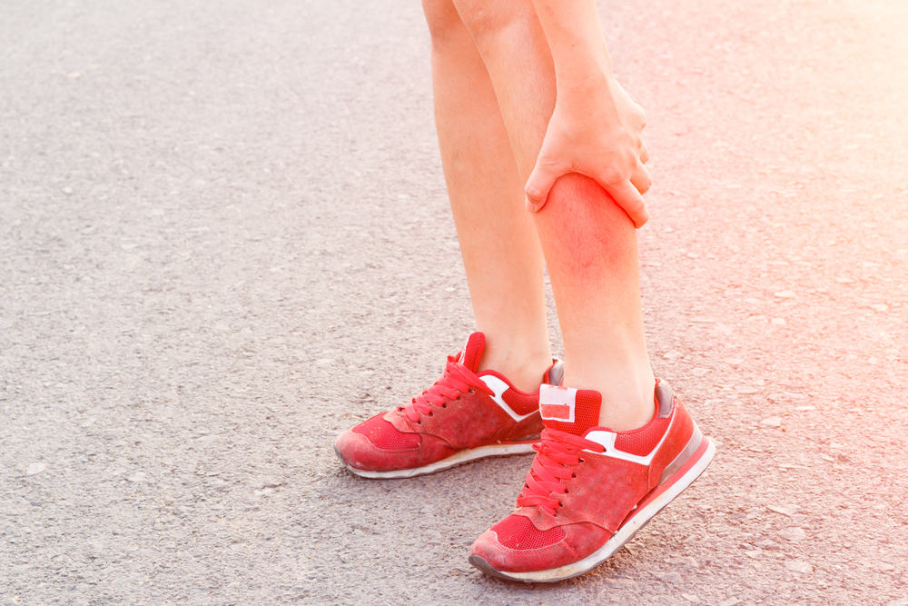 Chạy bộ bị đau xương cẳng chân, bạn phải làm gì?