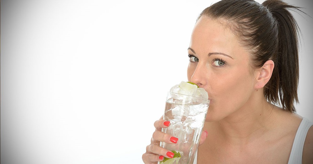 Liệu uống nước lạnh khi chạy bộ có tác hại gì không?