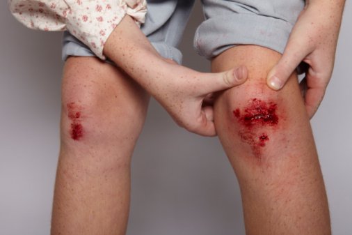 Lý do không nên ngồi ghế massage khi có vết thương hở