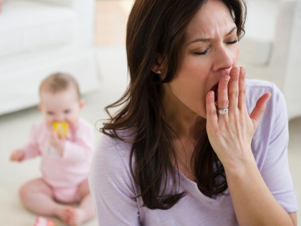 Muốn thoát khỏi chứng mất ngủ sau sinh cần biết điều này...