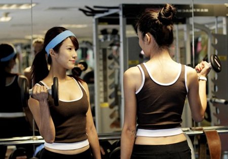 Bài tập giảm mỡ tay với tạ đơn
