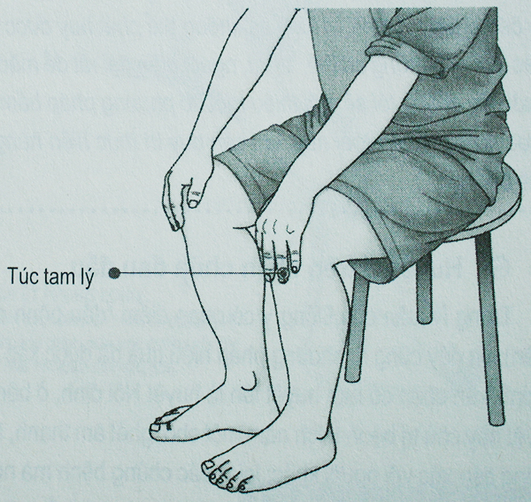 cach-bam-huyet-dau-goi-giam-dau-6