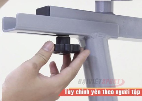 điều chỉnh yên xe royal-551c