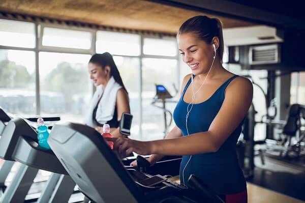 bai-tap-di-bo-giam-can-sau-sinh