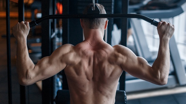 bai-tap-grip-pulldown-behind-the-neck