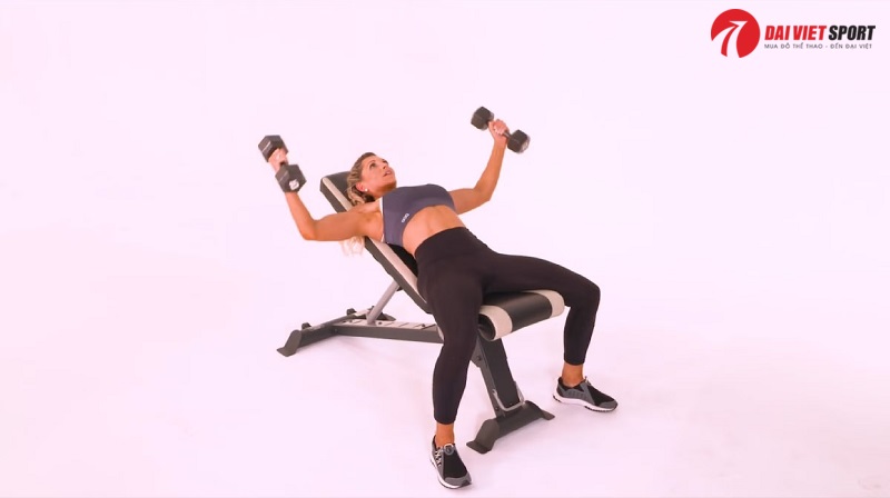 Bài tập Incline dumbbell fly