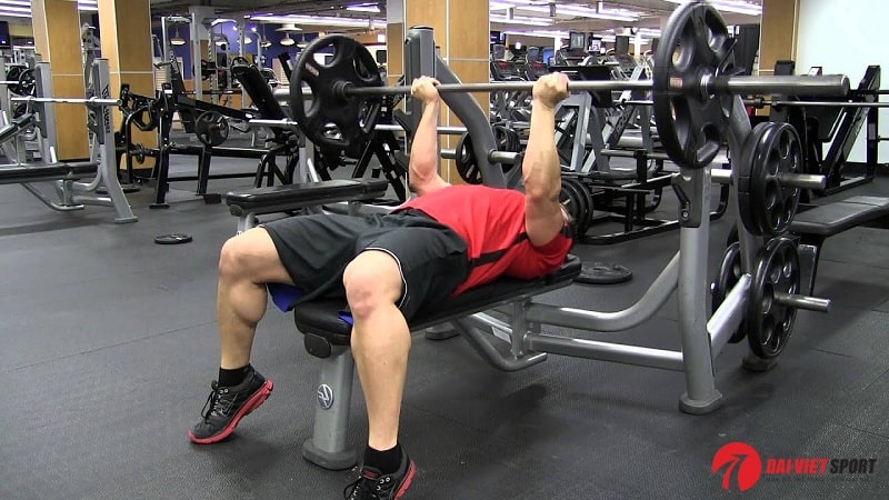 Bài tập Reverse grip bench press