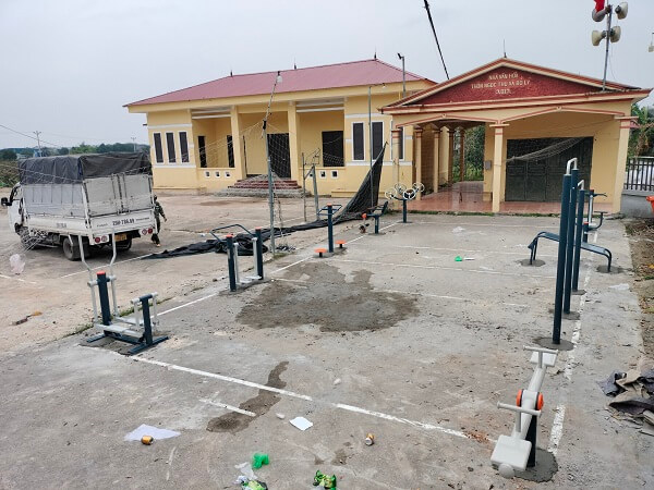 chon-thiet-bi-ngoai-troi-theo-thuong-hieu