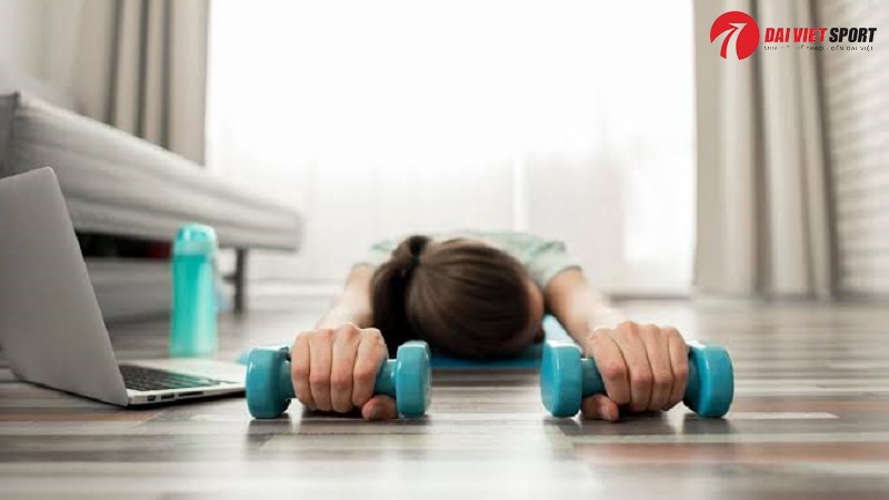 Dấu hiệu tập quá sức khi tập gym tại nhà