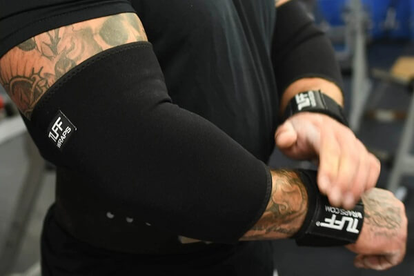 dung-cu-bao-ve-co-chan-khuyu-tay