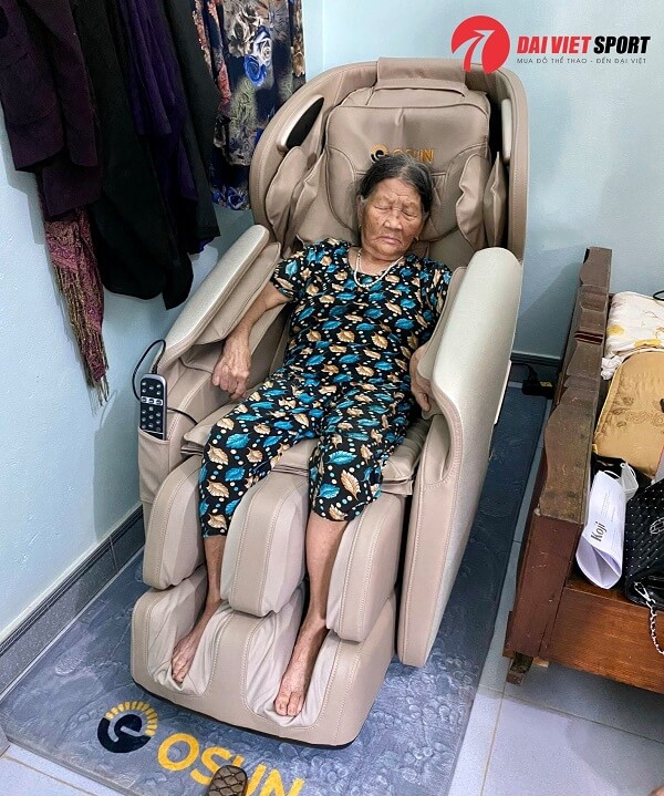 ghe-massage-toan-than-13