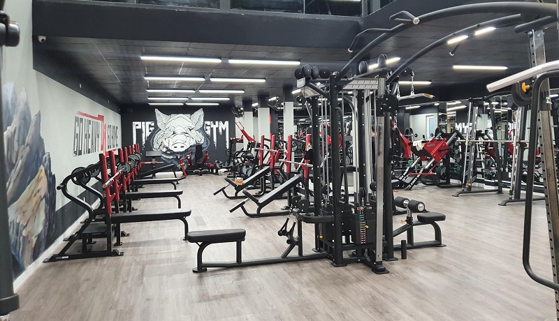 Giàn tạ đa năng có thay thế hoàn toàn phòng gym không?