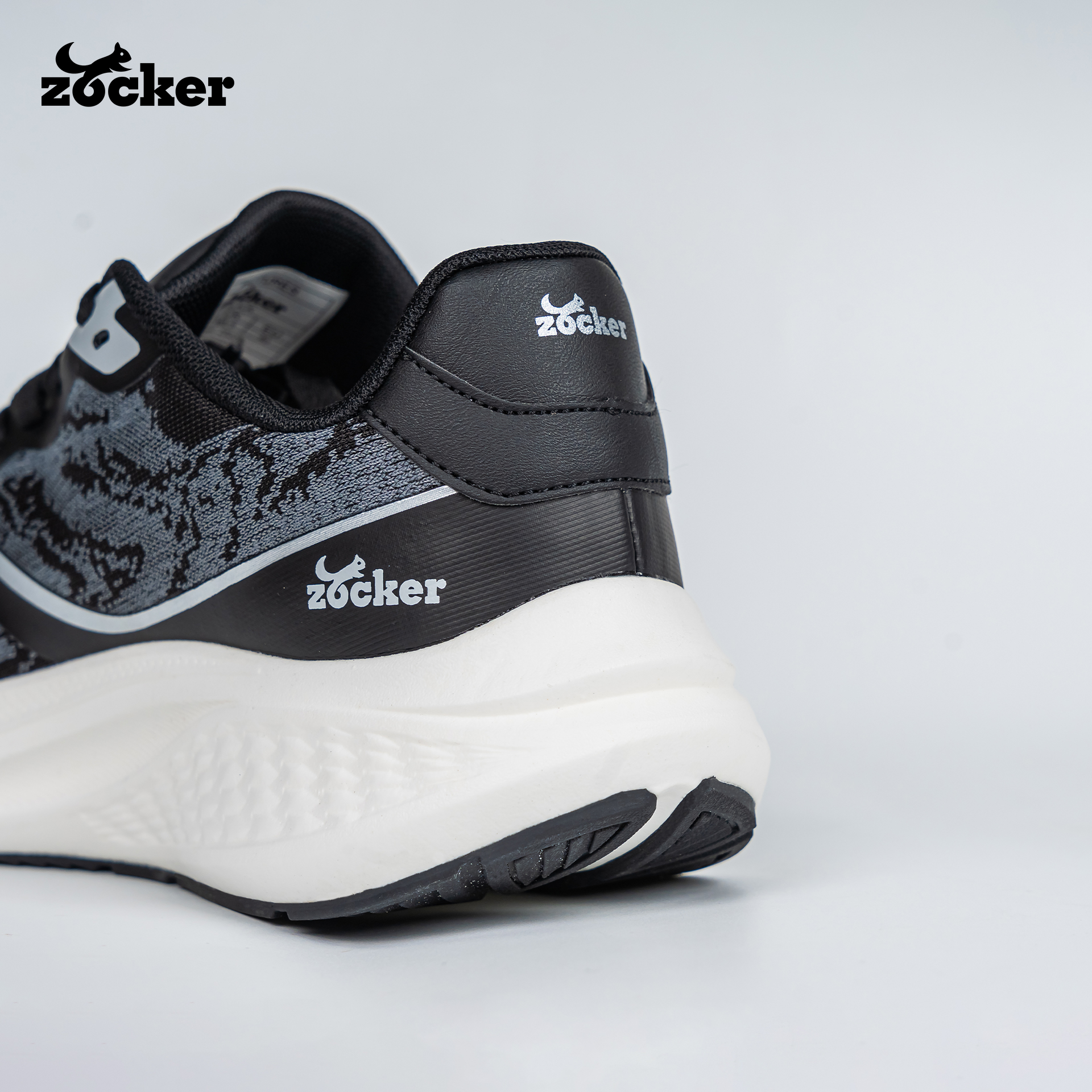 Giày chạy bộ Zocker Speed Up Đen