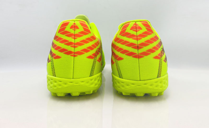 giay-da-bong-zocker-space-xanh-non-chuoi-5