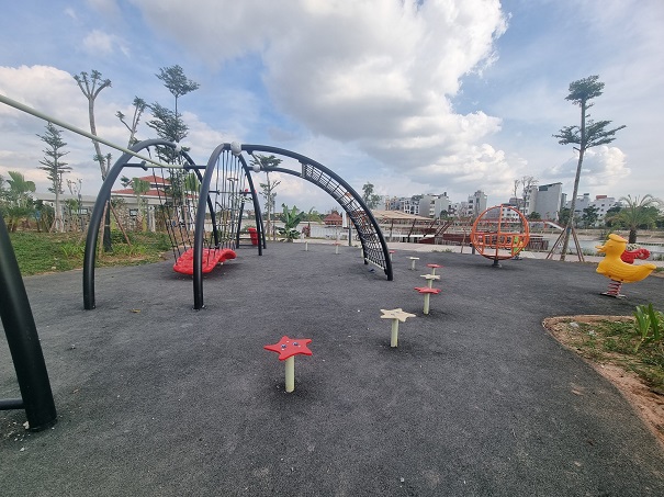 khac-biet-may-tap-cong-vien-vs-may-tap-gym-2