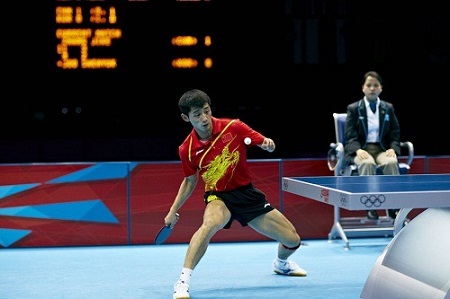 ky-thuat-di-chuyen-co-ban-trong-bong-ban