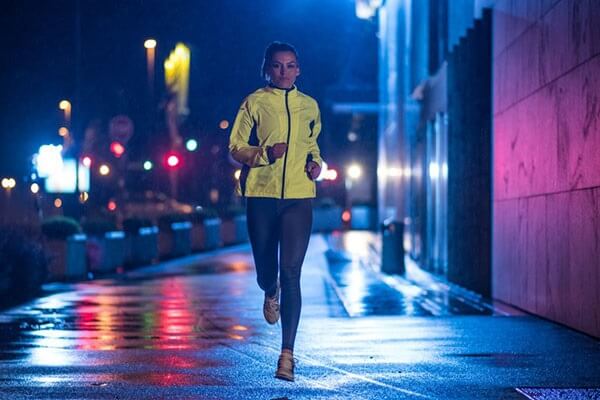 loi-ich-cua-chay-bo-truoc-khi-ngu-9