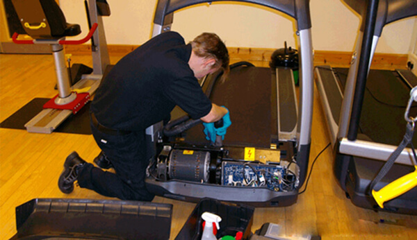 may-chay-bo-bi-nhiem-dien-co-nguy-hiem-khong-3