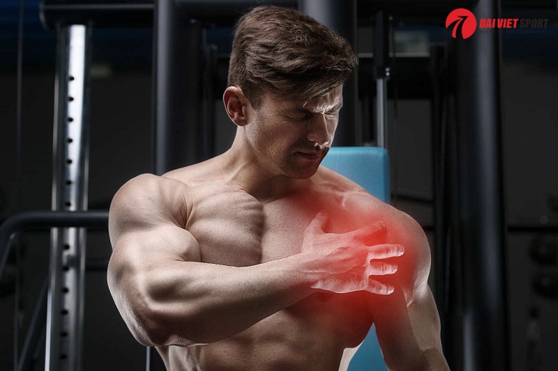 Phục hồi cơ bắp sau buổi tập nặng với giàn tạ