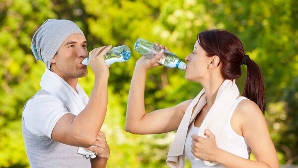 tac-hai-cua-viec-uong-tra-dac-khi-chay-bo-7