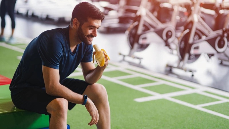 Tại sao gymer ăn chuối?
