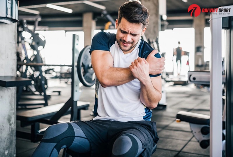 Tập giàn tạ sai kỹ thuật nguy hiểm thế nào?