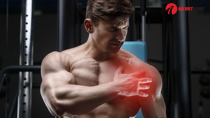 Tập gym bị đau cơ có nên tập tiếp và cách để giảm đau?
