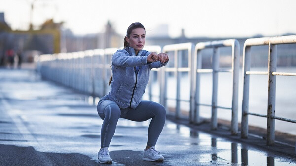 tap-squat-buoi-sang-giam-mo-bung