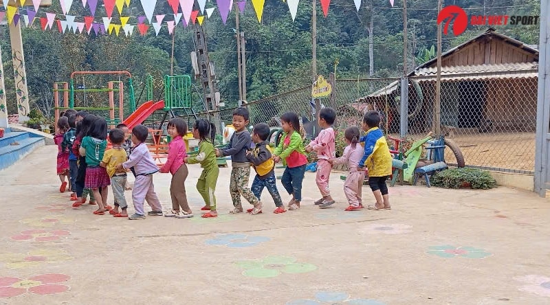 Thang Vận Động Dọc Ngoài Trời DV-003