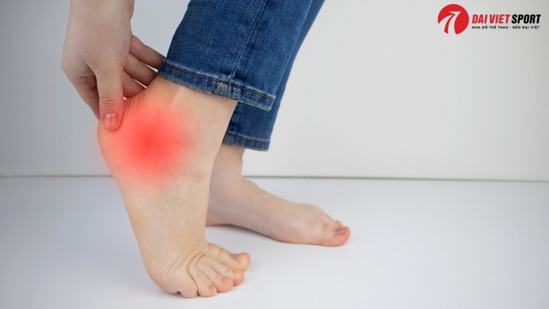 Viêm gân Achilles và dụng cụ tập phục hồi phù hợp